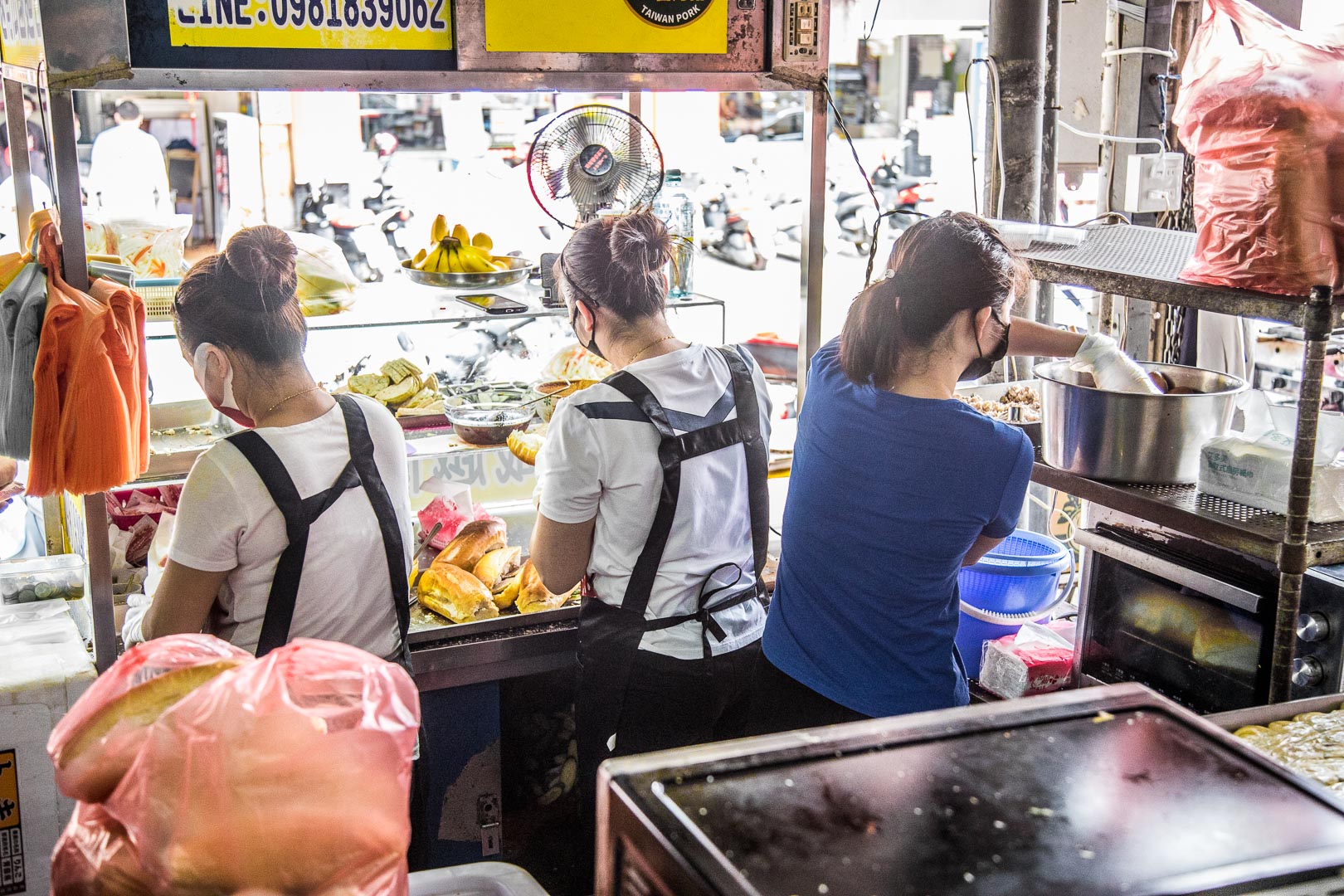 桃園美食,龍岡美食,忠貞市場美食,桃園越南法國麵標,龍岡越南法國麵包,忠貞市場法國麵包,阿箴越南法國麵包